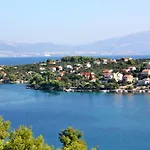 Apartmán By The Sea Necujam, Solta - 18993 *